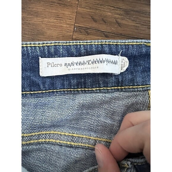 Anthropologie Pilcro Embroidered Slim Boyfriend Jean Shorts 26 Light Wash Boho - Picture 6 of 8